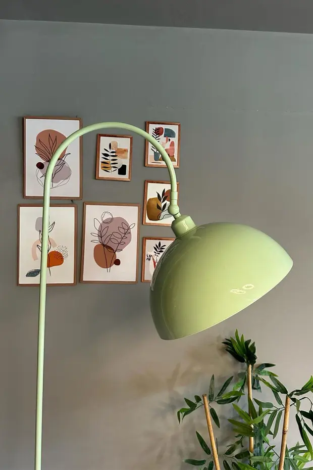  Dimmerli Işığı Ayarlanabilen Işığı Artırılıp Azaltılabilen Mint Hareketli Başlık Metal Lambader